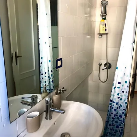 Guest house Pranayama Sea View Room- Shared Bathroom