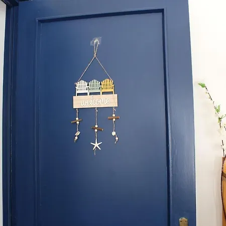 Pranayama Sea View Room- Shared Bathroom בארי